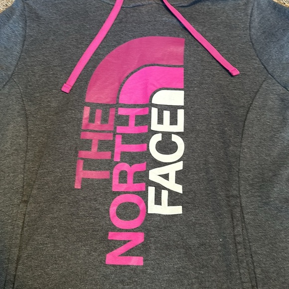 EUC Women’s size M, The North Face grey hoodie with pink details - Picture 2 of 6